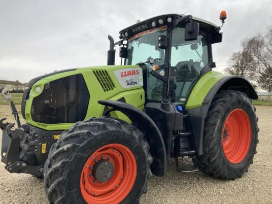 Claas AXION 820 CEBIS - Traktör: fotoğraf 1 Claas AXION 820 CEBIS - Traktör: fotoğraf 1