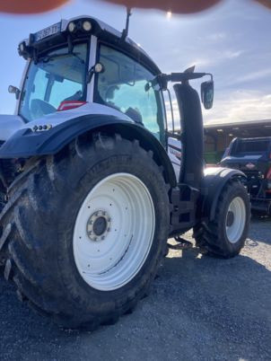 Valtra T154 VERSU - Traktör: fotoğraf 3 Valtra T154 VERSU - Traktör: fotoğraf 3