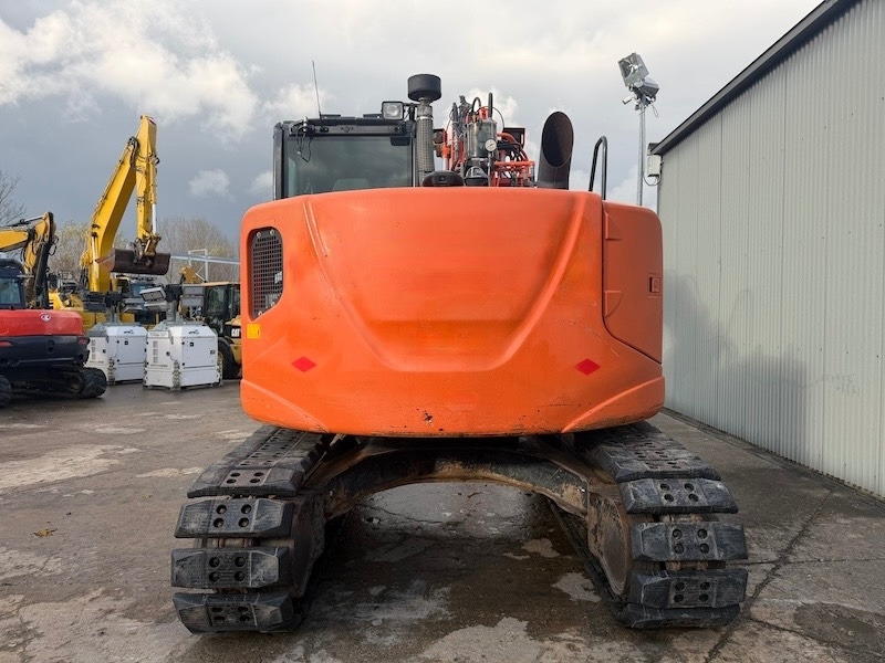 Hitachi ZX 135 US 5-B - Paletli ekskavatör: fotoğraf 3 Hitachi ZX 135 US 5-B - Paletli ekskavatör: fotoğraf 3