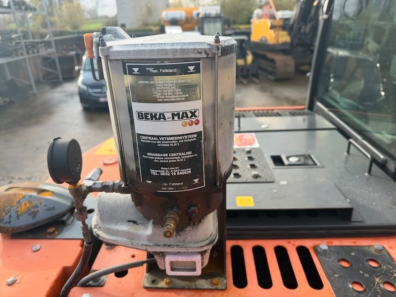 Paletli ekskavatör Hitachi ZX 135 US 5-B: fotoğraf 13