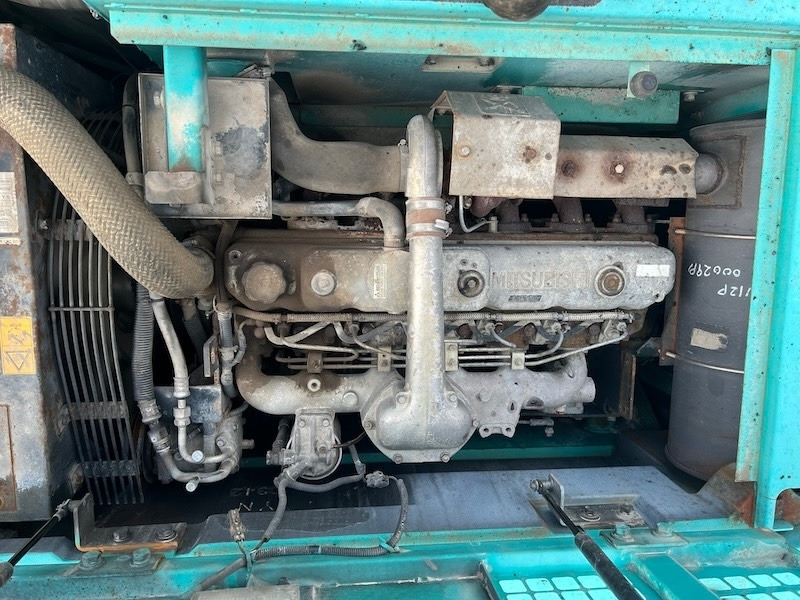 Paletli ekskavatör Kobelco SK 235 SR LC: fotoğraf 15 Paletli ekskavatör Kobelco SK 235 SR LC: fotoğraf 15