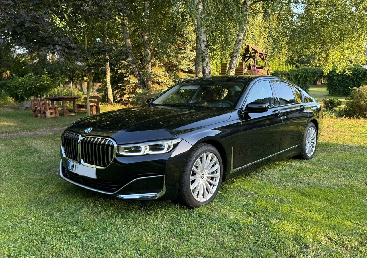 BMW SERIA 7 II (G11/G12) BMW SERIA 7 740d Xdrive 340KM Luxury+Exclusive Masaże Adaptiv Oś Lasery 2022 FV2 - Sedan araba: fotoğraf 3 BMW SERIA 7 II (G11/G12) BMW SERIA 7 740d Xdrive 340KM Luxury+Exclusive Masaże Adaptiv Oś Lasery 2022 FV2 - Sedan araba: fotoğraf 3