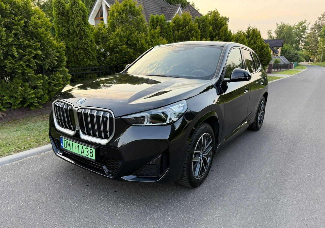 BMW X1 iX1 iX1 xDrive30 313KM M-Sport H/K Panorama AdaptiveLed Masaże Kam360 - SUV: fotoğraf 1 BMW X1 iX1 iX1 xDrive30 313KM M-Sport H/K Panorama AdaptiveLed Masaże Kam360 - SUV: fotoğraf 1