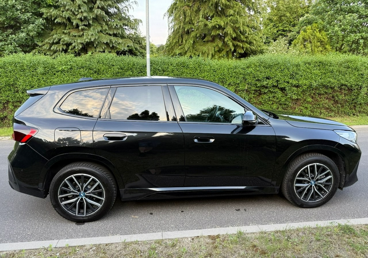 BMW X1 iX1 iX1 xDrive30 313KM M-Sport H/K Panorama AdaptiveLed Masaże Kam360 - SUV: fotoğraf 5 BMW X1 iX1 iX1 xDrive30 313KM M-Sport H/K Panorama AdaptiveLed Masaże Kam360 - SUV: fotoğraf 5