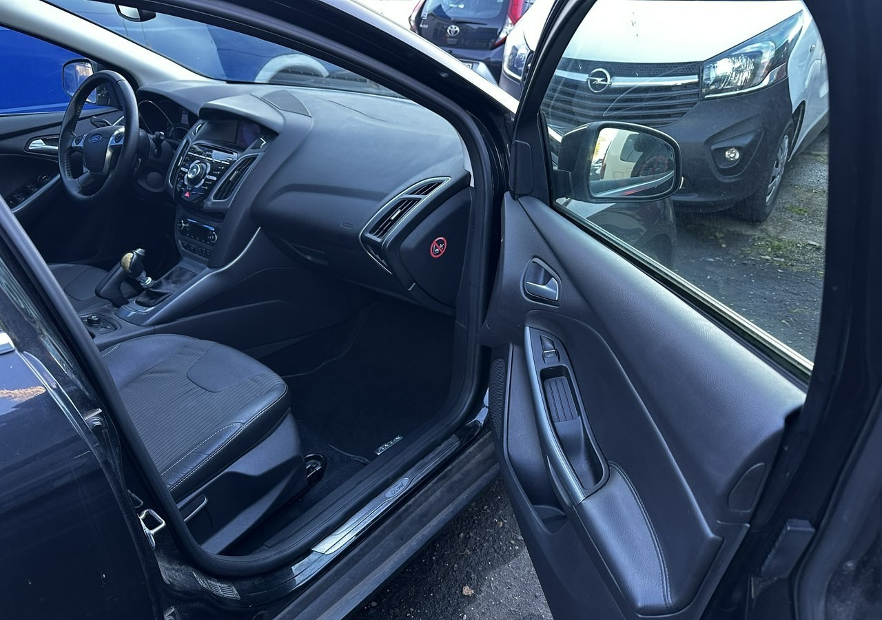 Hatchback Ford Focus III Ford Focus Bogate wyposażenie 2012: fotoğraf 22