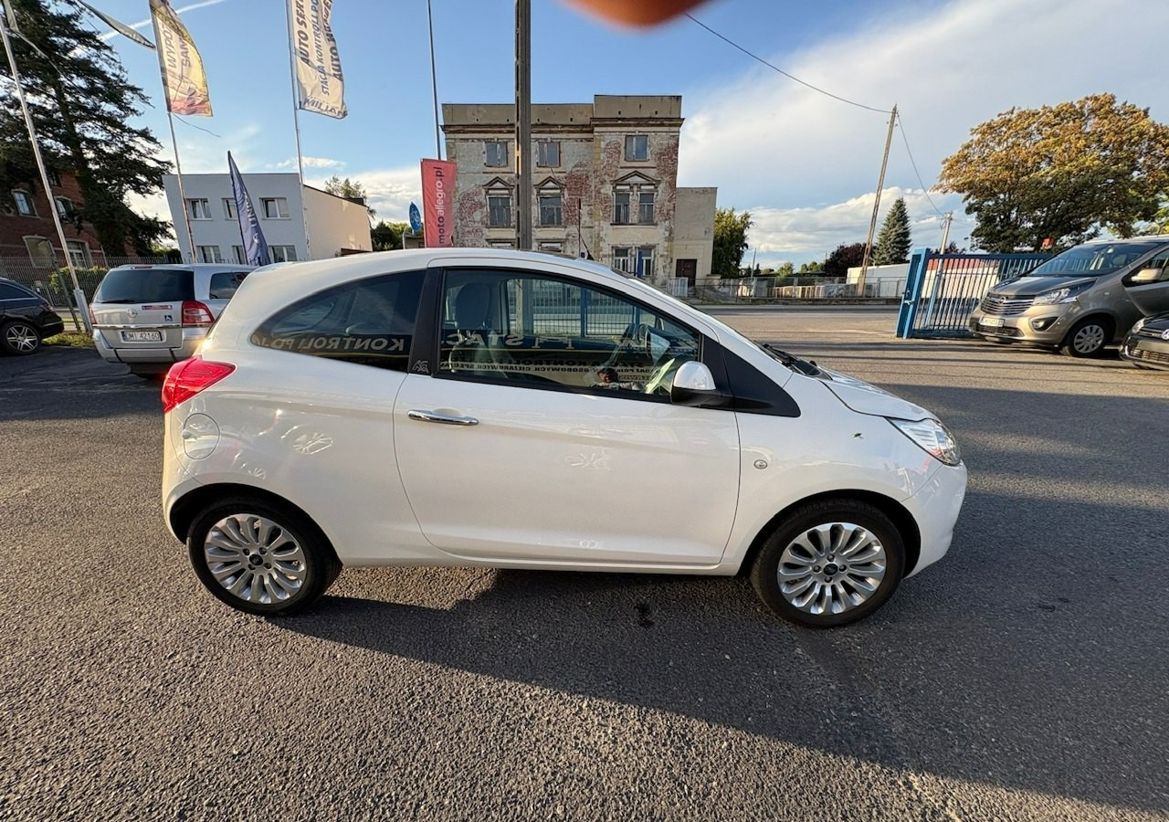 Ford KA II Ford KA 1.2 Champions Edition Klima Panorama 2012 - Hatchback: fotoğraf 5 Ford KA II Ford KA 1.2 Champions Edition Klima Panorama 2012 - Hatchback: fotoğraf 5