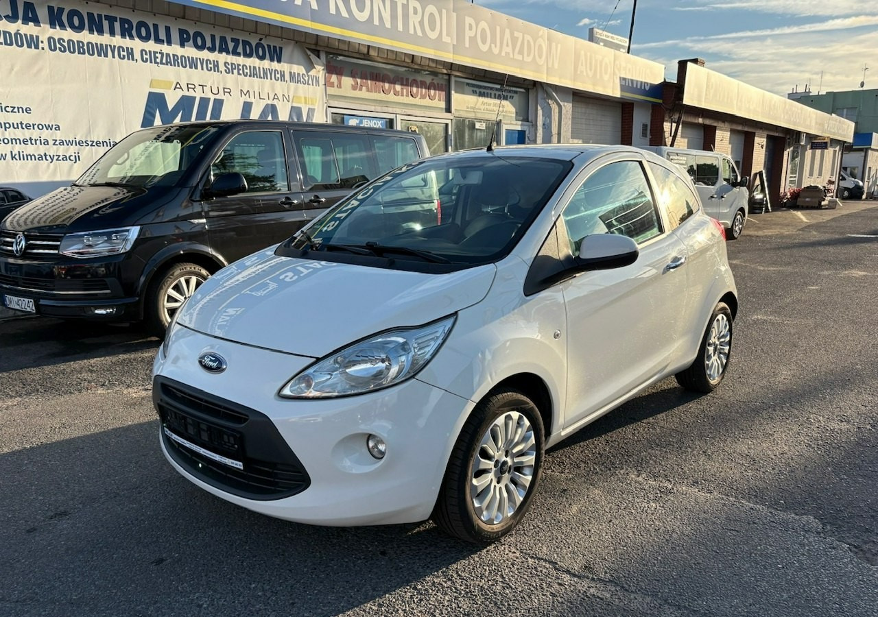 Ford KA II Ford KA 1.2 Champions Edition Klima Panorama 2012 - Hatchback: fotoğraf 1 Ford KA II Ford KA 1.2 Champions Edition Klima Panorama 2012 - Hatchback: fotoğraf 1