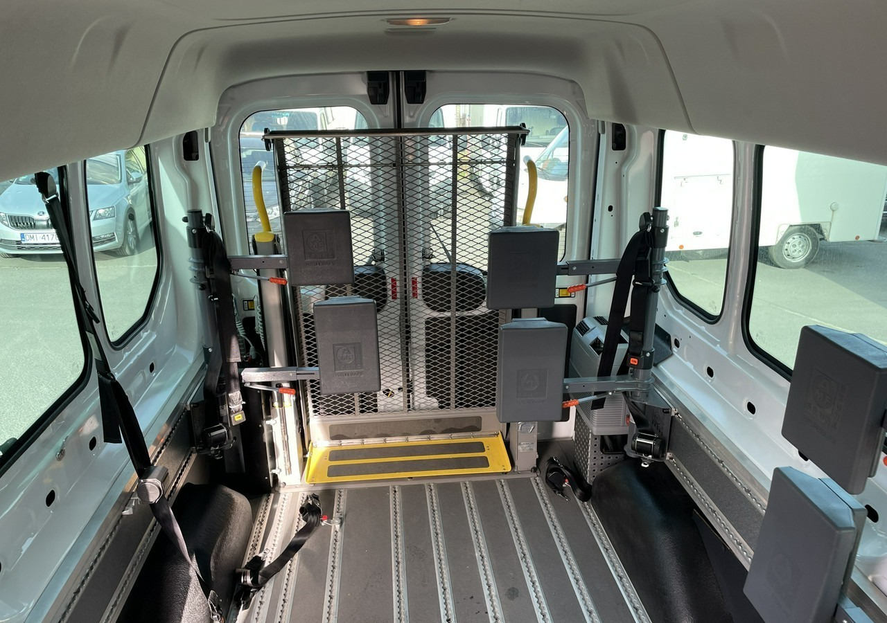 Binek araba Ford Transit VIII Transit do przewozu Niepełnosprawnych 2 Wózki inwalida rampa 2017: fotoğraf 17