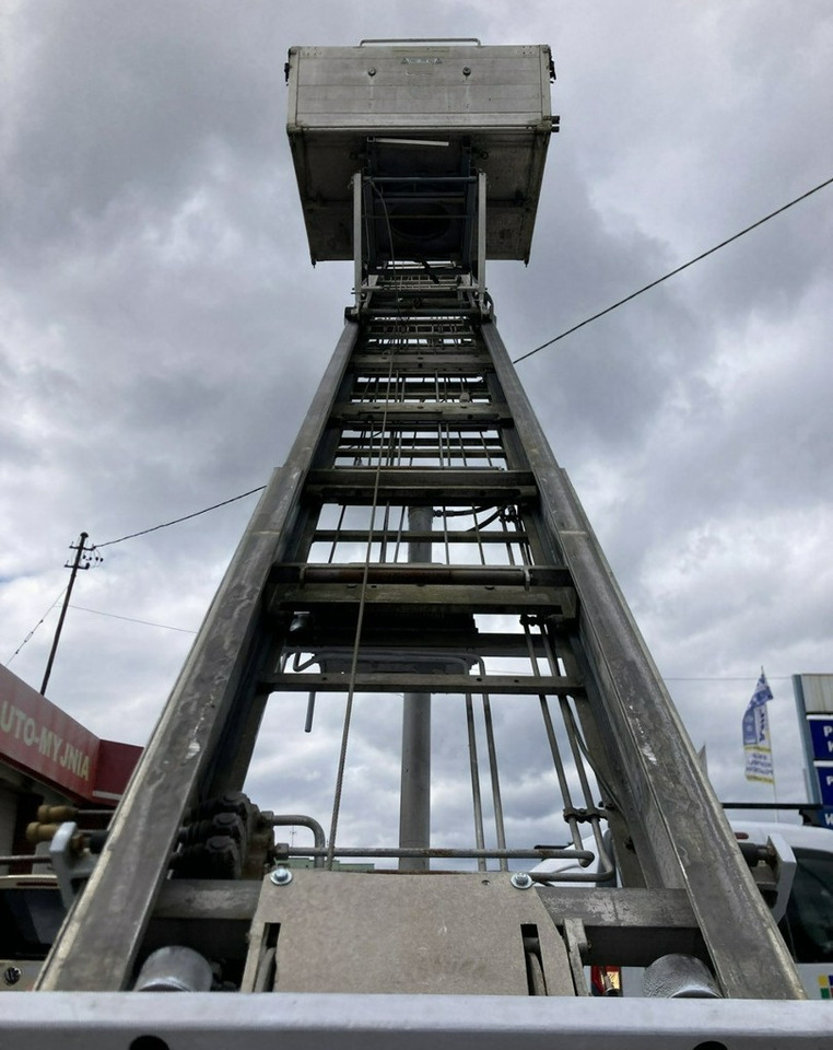 Inna Inny Drabina dekarska winda budowlana zwyżka podnośnik koszowy HD20 Boeck - Araçüstü platform: fotoğraf 3 Inna Inny Drabina dekarska winda budowlana zwyżka podnośnik koszowy HD20 Boeck - Araçüstü platform: fotoğraf 3