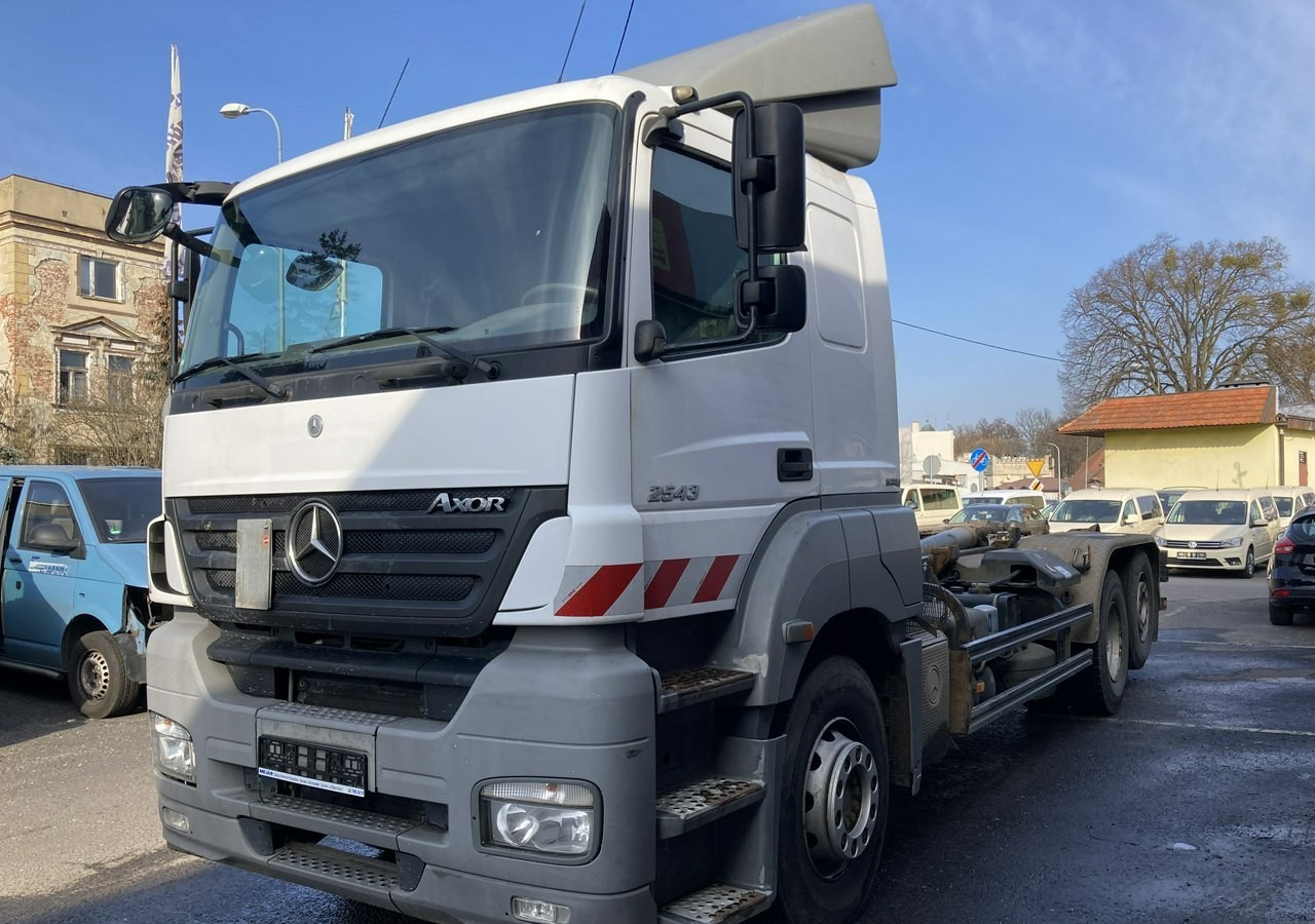 Mercedes-Benz Axor 2543 Hakowiec MEILLER-KIPPER Model 2009 Axor 2543 Hakowiec MEILLER-KIPPER Model 2009 - Kancalı yükleyici kamyon: fotoğraf 3 Mercedes-Benz Axor 2543 Hakowiec MEILLER-KIPPER Model 2009 Axor 2543 Hakowiec MEILLER-KIPPER Model 2009 - Kancalı yükleyici kamyon: fotoğraf 3