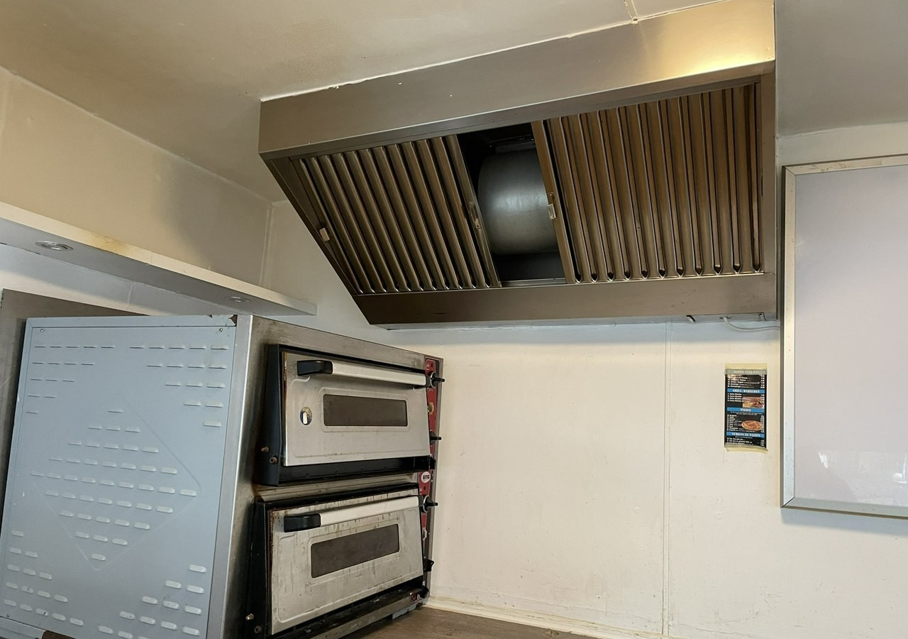 Mercedes-Benz Sprinter Autosklep Sklep Gastronomiczny Food Truck Foodtruck pizza wyposażona - Büfe karavan: fotoğraf 4 Mercedes-Benz Sprinter Autosklep Sklep Gastronomiczny Food Truck Foodtruck pizza wyposażona - Büfe karavan: fotoğraf 4