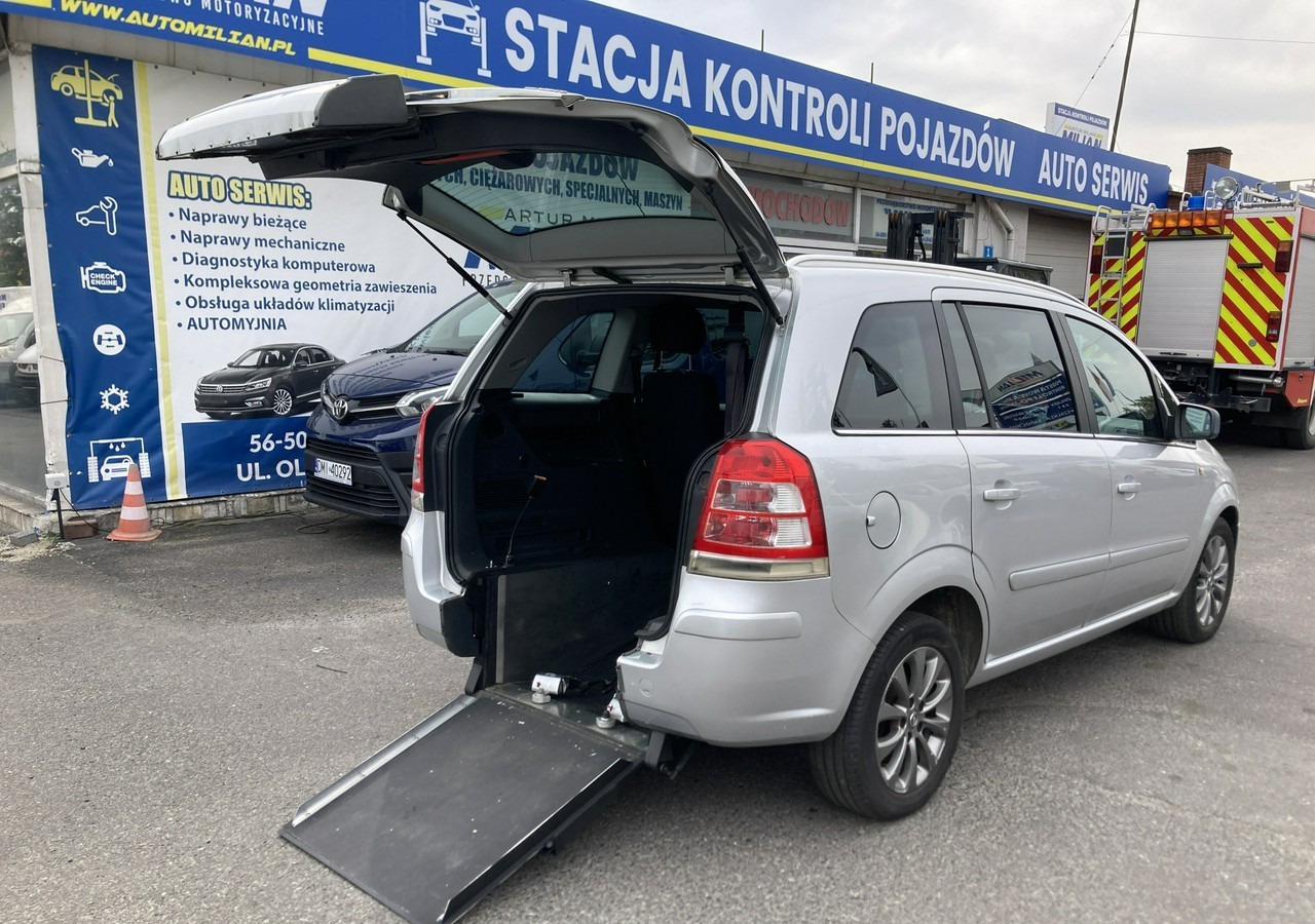 Opel Zafira B Opel Zafira do przewozu Niepełnosprawnych inwalida rampa - Binek araba: fotoğraf 3 Opel Zafira B Opel Zafira do przewozu Niepełnosprawnych inwalida rampa - Binek araba: fotoğraf 3