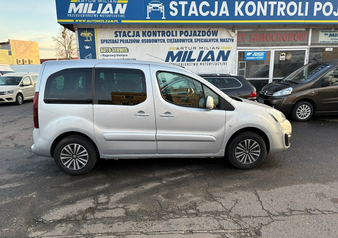 Peugeot Partner II Partner Tepee 1.6 HDI 120KM Family Klimatronik 2xDrzwi 2016 - Station wagon: fotoğraf 3 Peugeot Partner II Partner Tepee 1.6 HDI 120KM Family Klimatronik 2xDrzwi 2016 - Station wagon: fotoğraf 3