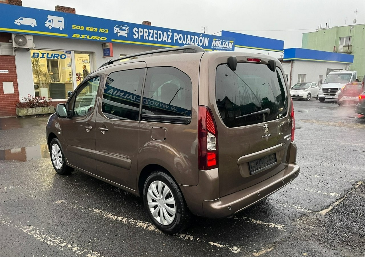 Peugeot Partner II Peugeot Partner Tepee 1.6 VTi 120KM Family Model 2013 - Station wagon: fotoğraf 3 Peugeot Partner II Peugeot Partner Tepee 1.6 VTi 120KM Family Model 2013 - Station wagon: fotoğraf 3