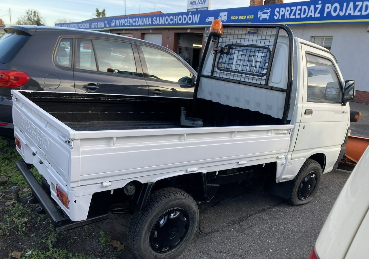 Piaggio Piaggio Porter 4X4 Skrzynia odśnieżarka Pług 2011 - Kar küreme aracı: fotoğraf 3 Piaggio Piaggio Porter 4X4 Skrzynia odśnieżarka Pług 2011 - Kar küreme aracı: fotoğraf 3