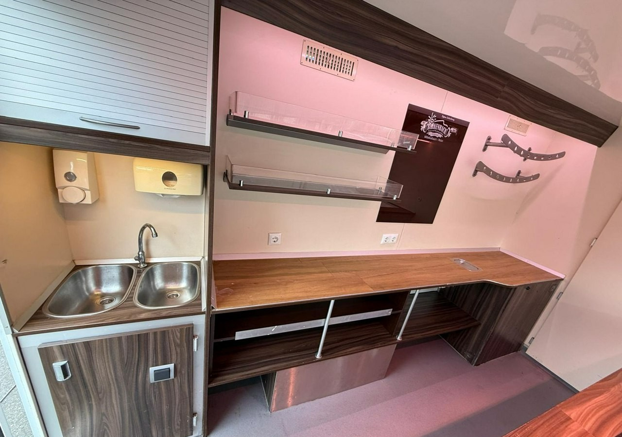 Renault Master Autosklep wędlin Gastronomiczny Food Truck Foodtruck Sklep Solar 20 - Gida kamyon: fotoğraf 3 Renault Master Autosklep wędlin Gastronomiczny Food Truck Foodtruck Sklep Solar 20 - Gida kamyon: fotoğraf 3