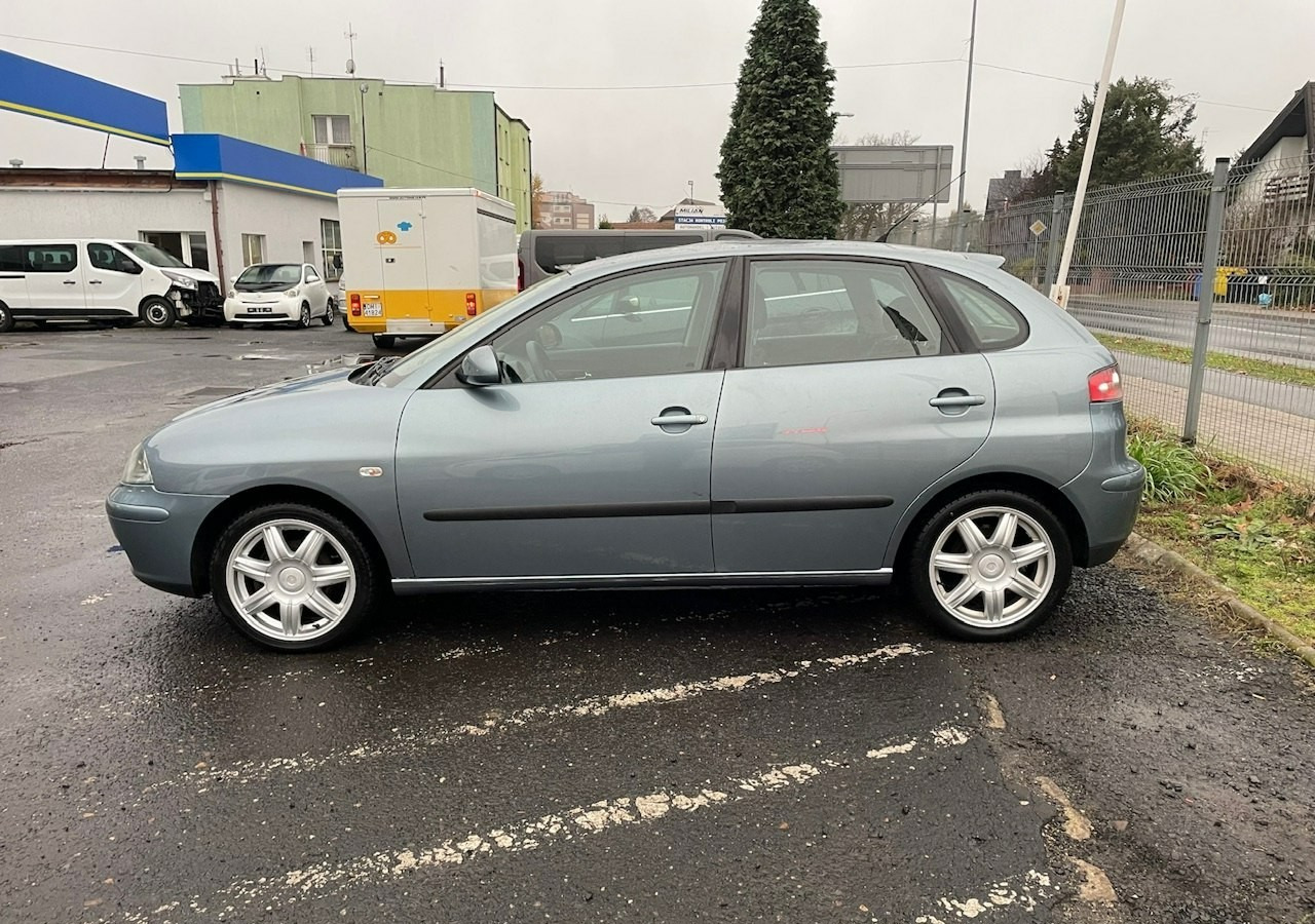 SEAT Ibiza IV 1,4 16V 75KM Sport Edition 1właściciel Klimatronik Alufelgi 2006 - Hatchback: fotoğraf 2 SEAT Ibiza IV 1,4 16V 75KM Sport Edition 1właściciel Klimatronik Alufelgi 2006 - Hatchback: fotoğraf 2