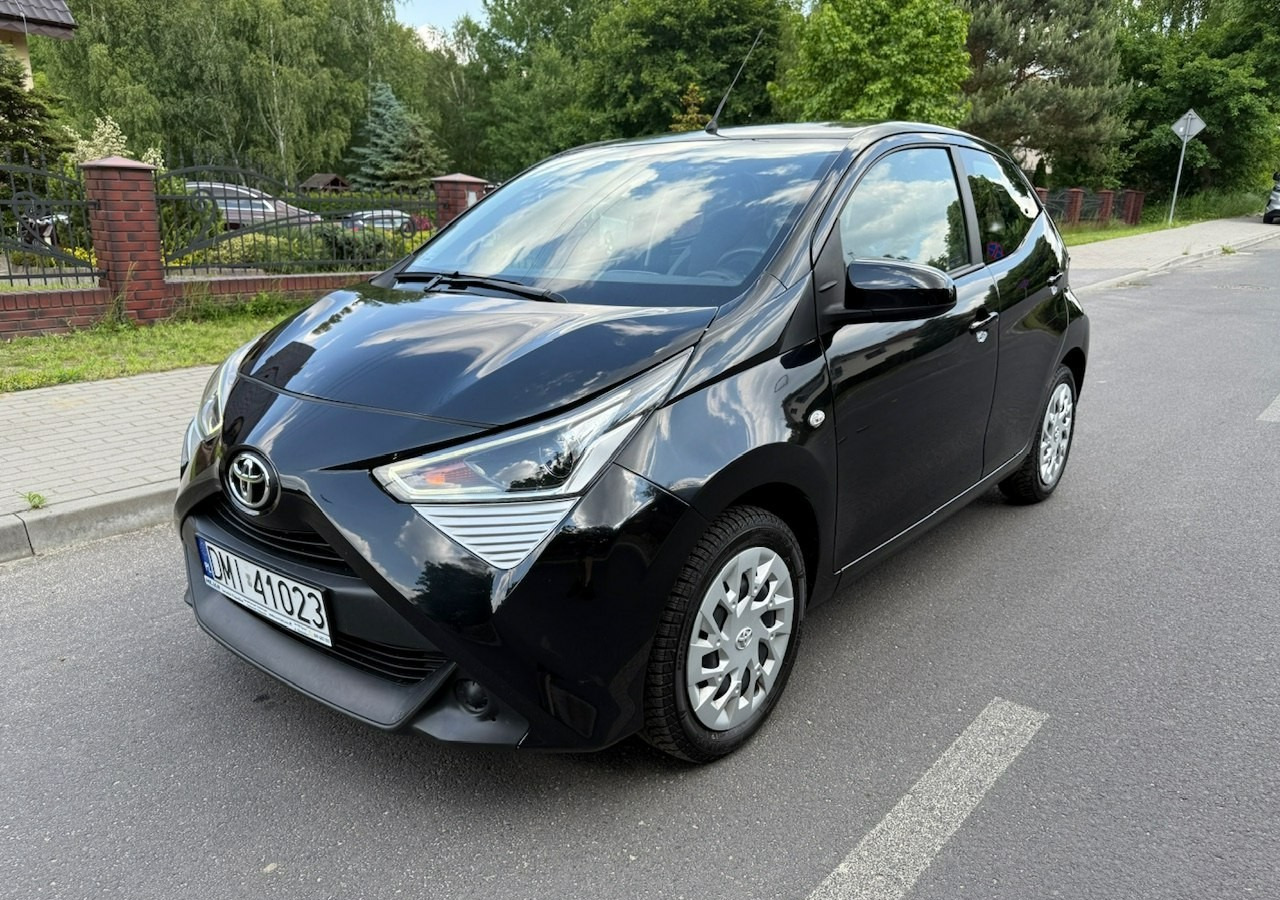 Toyota Aygo II Toyota Aygo 1.0-16V Klima Salon PL 24651km Model 2021 - Hatchback: fotoğraf 1 Toyota Aygo II Toyota Aygo 1.0-16V Klima Salon PL 24651km Model 2021 - Hatchback: fotoğraf 1