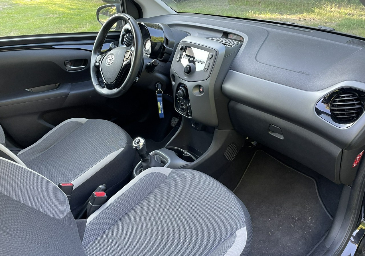 Toyota Aygo II Toyota Aygo 1.0-16V Klima Salon PL 24651km Model 2021 - Hatchback: fotoğraf 4 Toyota Aygo II Toyota Aygo 1.0-16V Klima Salon PL 24651km Model 2021 - Hatchback: fotoğraf 4