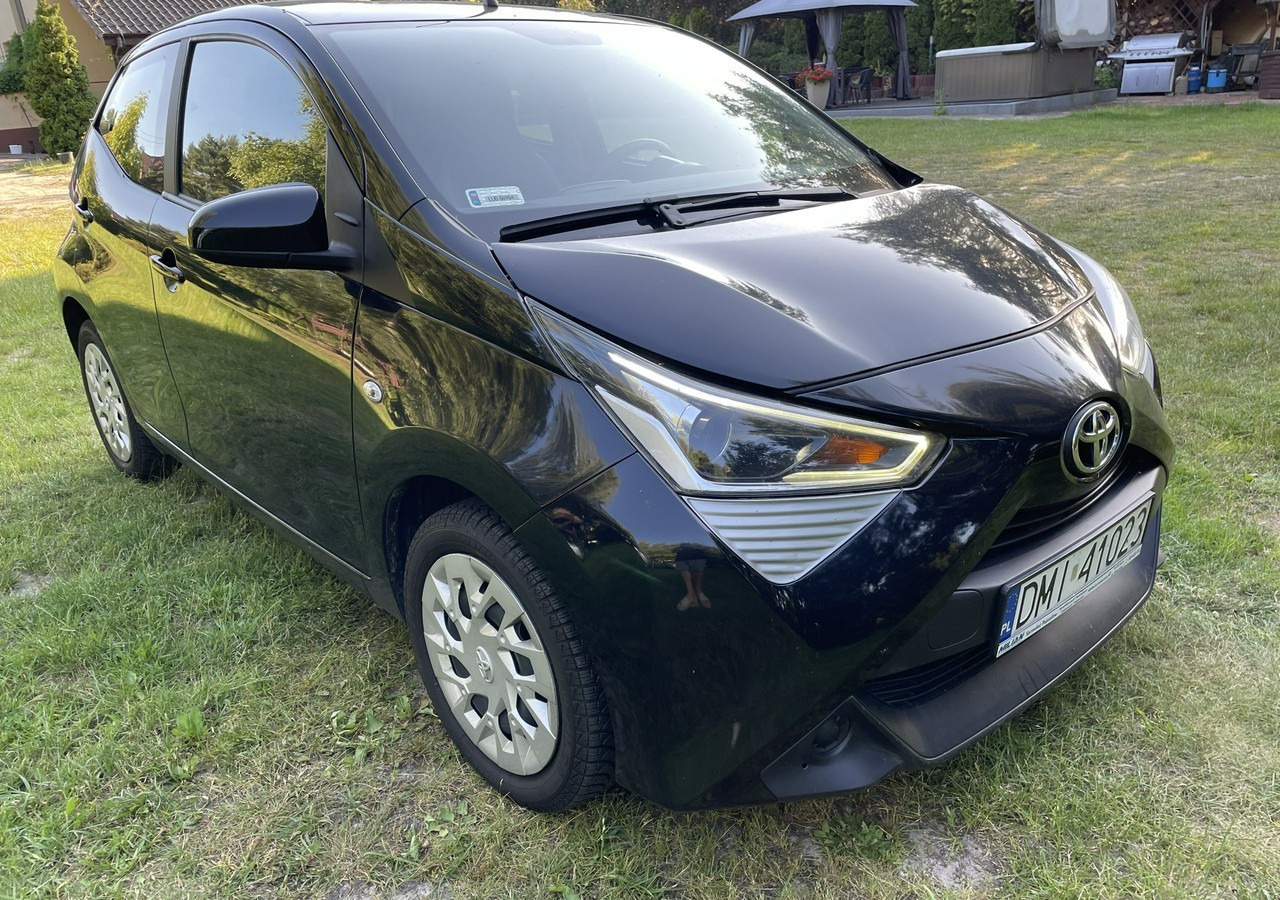 Toyota Aygo II Toyota Aygo 1.0-16V Klima Salon PL 24651km Model 2021 - Hatchback: fotoğraf 1 Toyota Aygo II Toyota Aygo 1.0-16V Klima Salon PL 24651km Model 2021 - Hatchback: fotoğraf 1