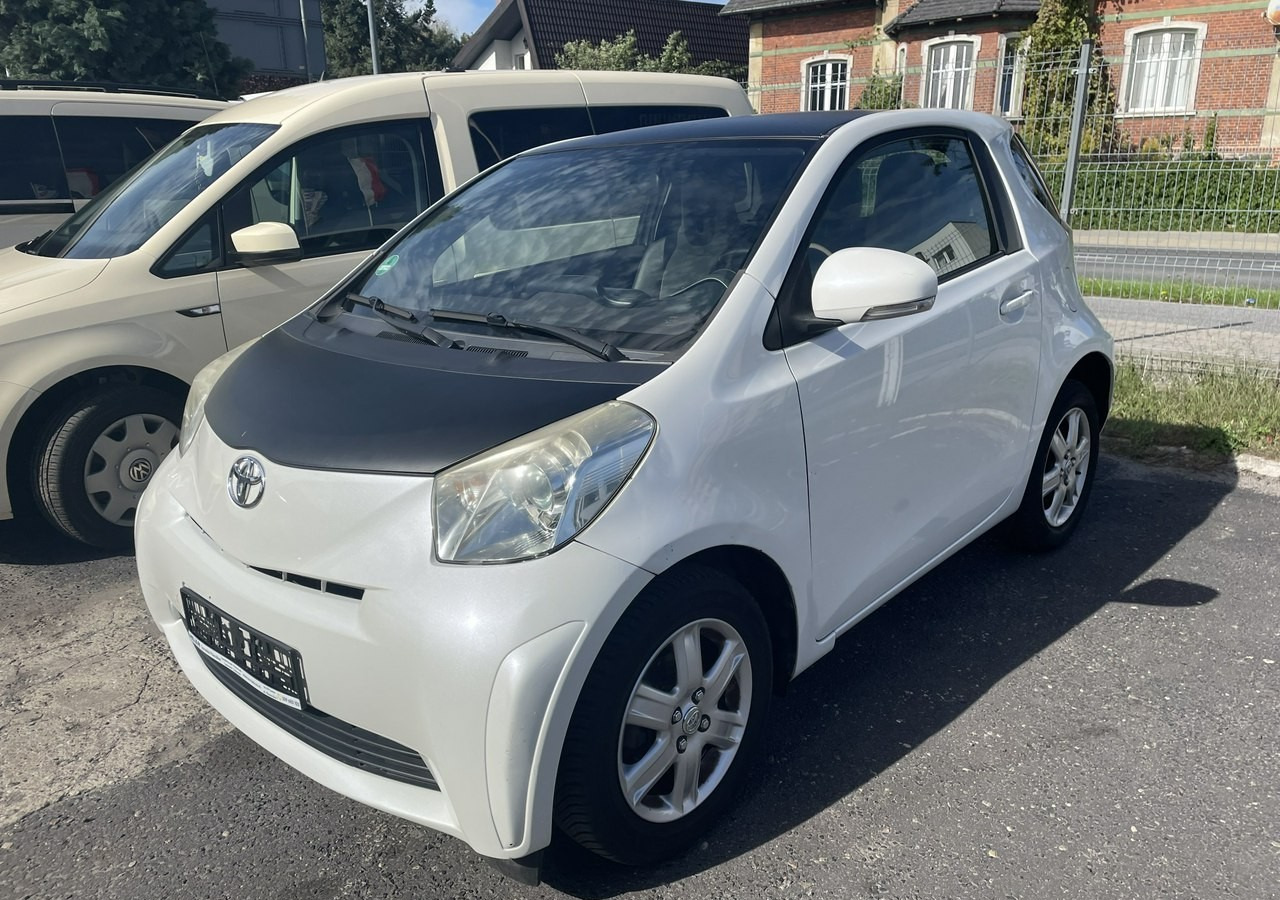 Toyota IQ Toyota iQ Klima - Hatchback: fotoğraf 1 Toyota IQ Toyota iQ Klima - Hatchback: fotoğraf 1