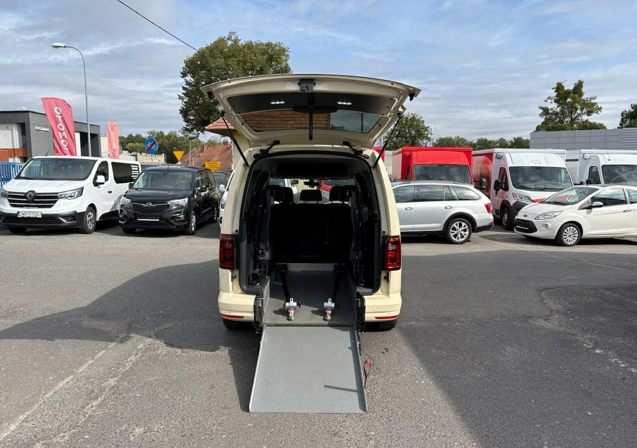Volkswagen Caddy III Caddy 2.0-150 Niepełnosprawnych inwalida rampa Bogate wyposażeniePFR - Station wagon: fotoğraf 3 Volkswagen Caddy III Caddy 2.0-150 Niepełnosprawnych inwalida rampa Bogate wyposażeniePFR - Station wagon: fotoğraf 3