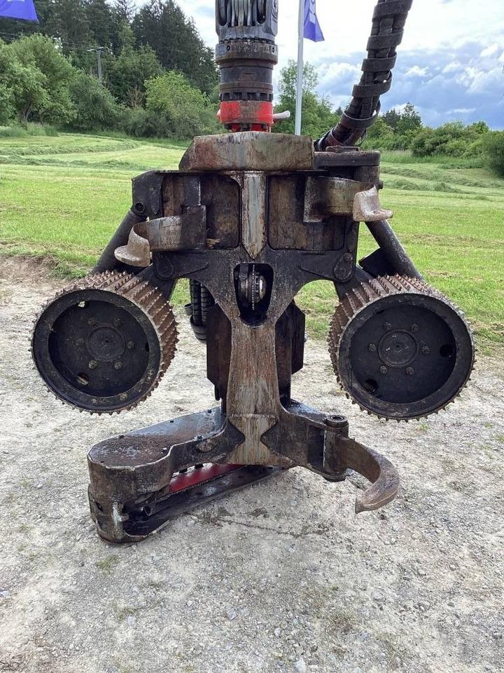 Komatsu S132 - Ağaç kesme makinası: fotoğraf 1 Komatsu S132 - Ağaç kesme makinası: fotoğraf 1