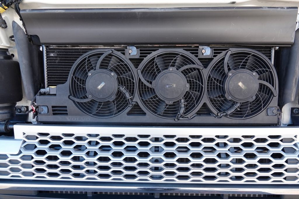 Çekici Volvo FH 540 / 6x4 / HYDRAULIKA / I -PARK COOL /3 OSIE Volvo FH 540 / 6x4 / HYDRAULIKA / I -PARK COOL /3 OSIE: fotoğraf 16 Çekici Volvo FH 540 / 6x4 / HYDRAULIKA / I -PARK COOL /3 OSIE Volvo FH 540 / 6x4 / HYDRAULIKA / I -PARK COOL /3 OSIE: fotoğraf 16