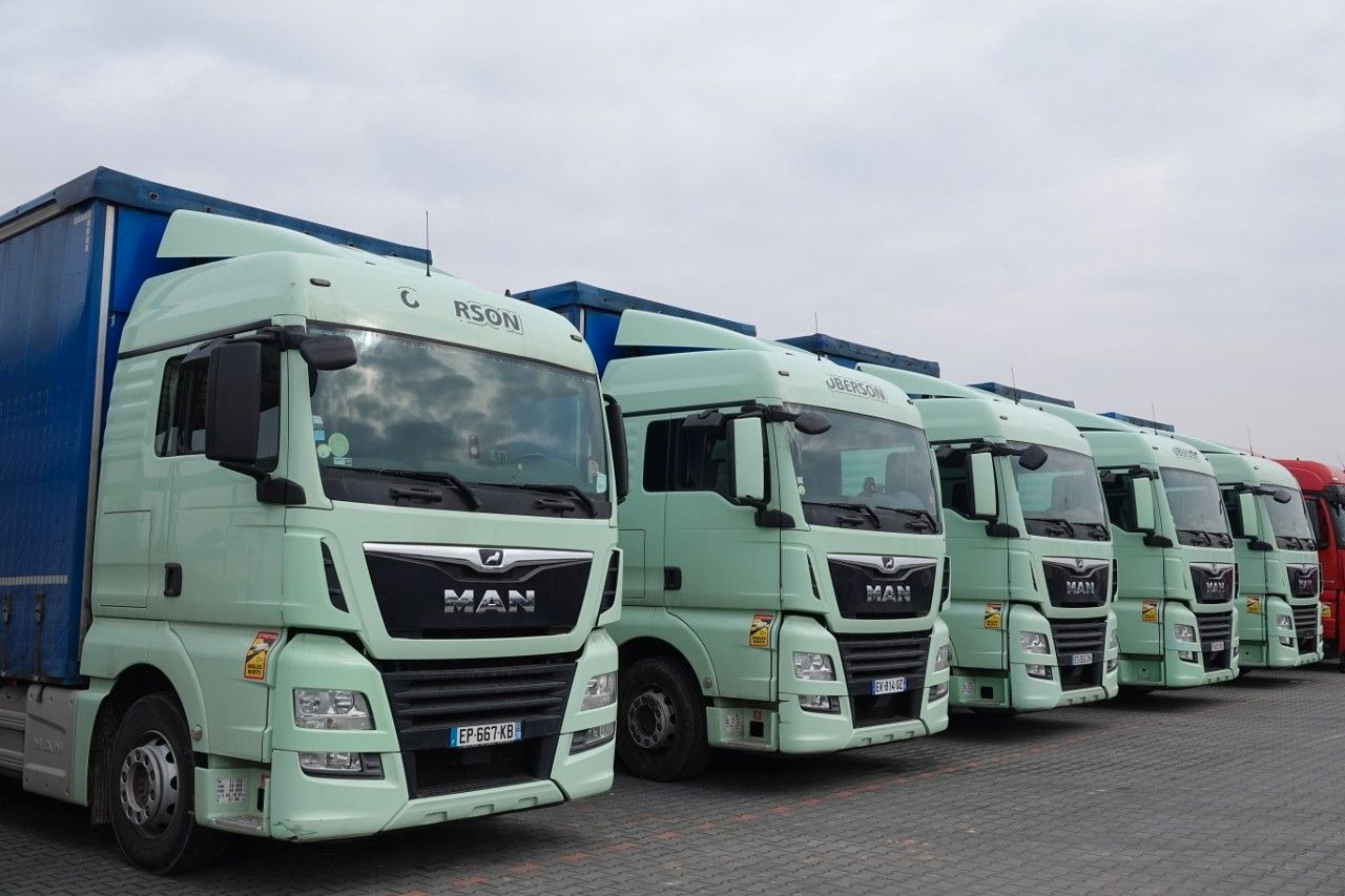 MAN TGX 26.460 / ZESTAW TANDEM PRZEJAZDOWY / 120 M3 - Tenteli kamyon: fotoğraf 2 MAN TGX 26.460 / ZESTAW TANDEM PRZEJAZDOWY / 120 M3 - Tenteli kamyon: fotoğraf 2