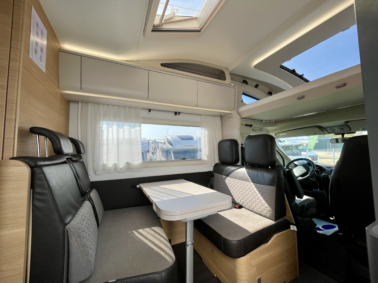ADRIA - Alkovenli karavan: fotoğraf 5 ADRIA - Alkovenli karavan: fotoğraf 5