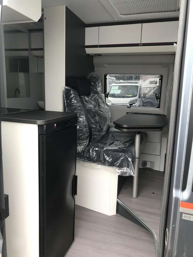 ADRIA Twin Sport 640 SG - Camper van: fotoğraf 5 ADRIA Twin Sport 640 SG - Camper van: fotoğraf 5