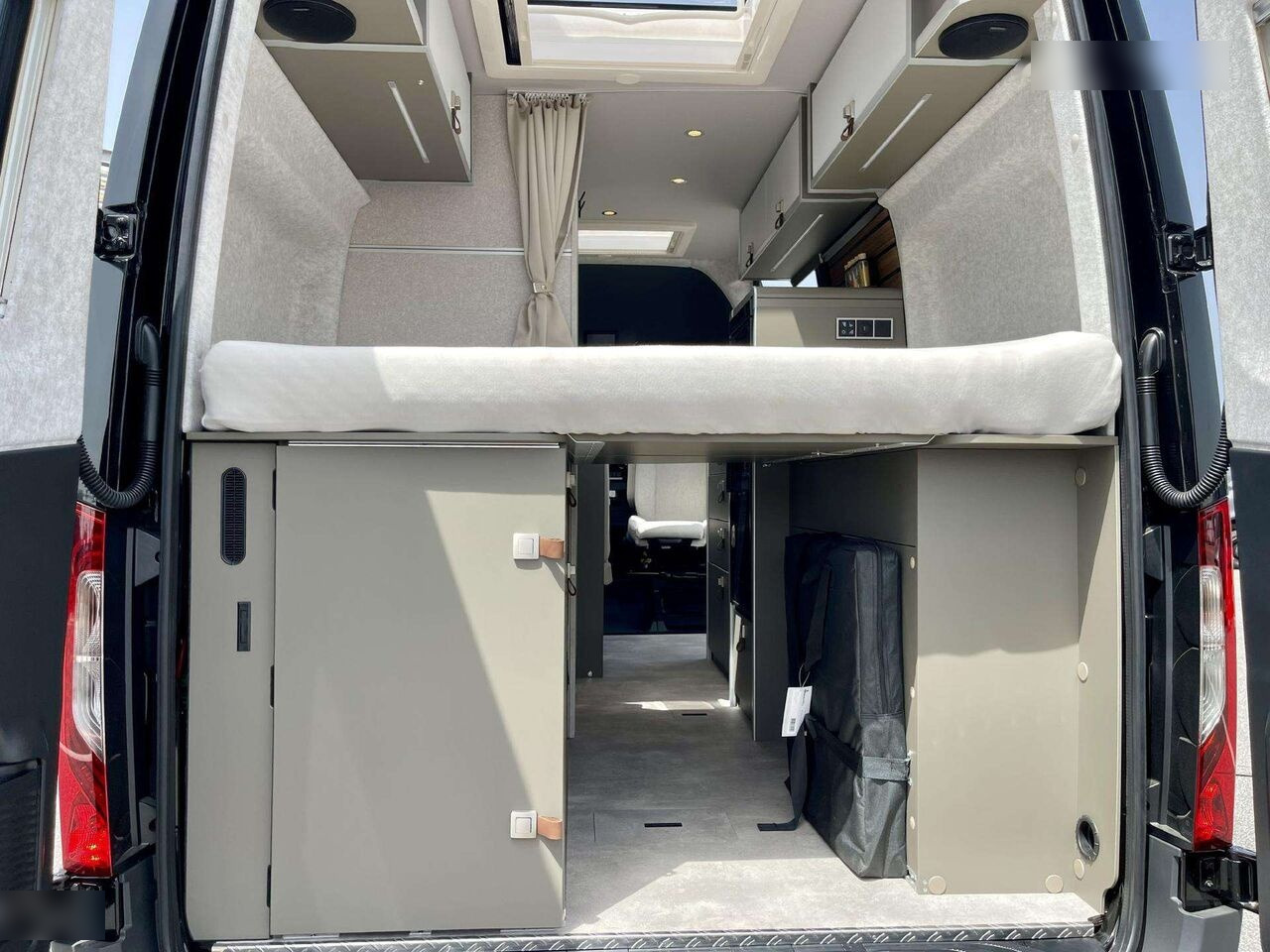 Hymer Grand Canyon S 4x4 - Camper van: fotoğraf 4 Hymer Grand Canyon S 4x4 - Camper van: fotoğraf 4