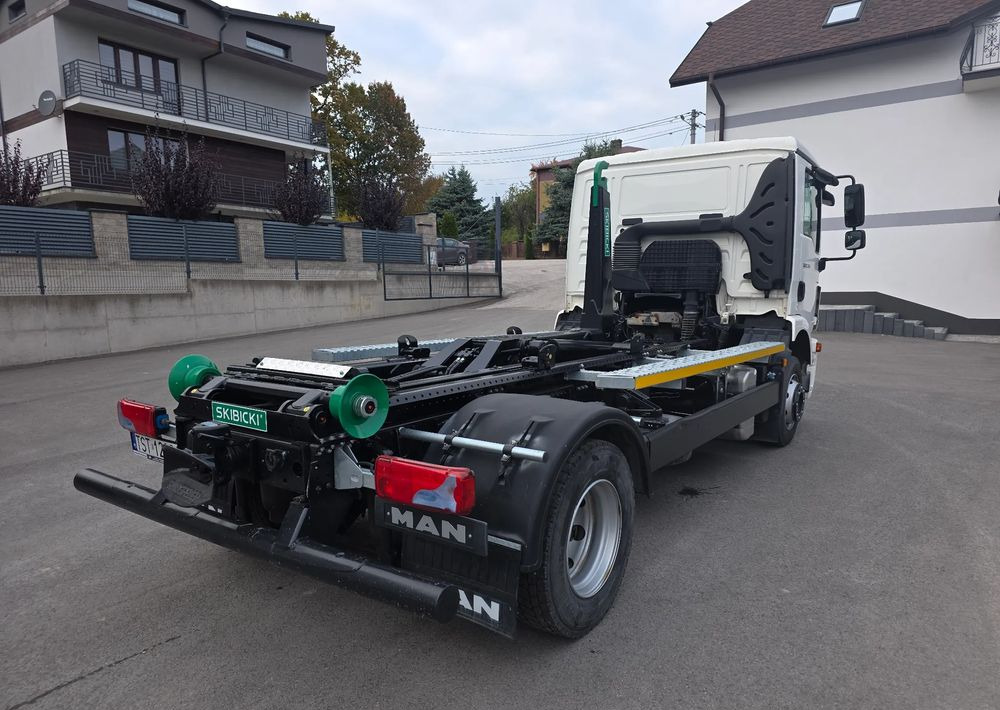 MAN TGM 12.290 - Kancalı yükleyici kamyon: fotoğraf 3 MAN TGM 12.290 - Kancalı yükleyici kamyon: fotoğraf 3