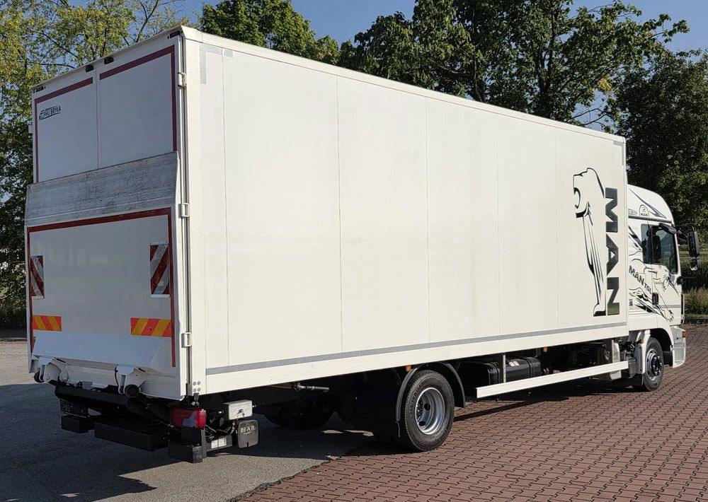 MAN TGL 12.250 / KONTENER / IZOTERMA / WINDA / 2019R / EURO 6 / PEŁEN SERWIS / 6 TON ŁADOWNOŚĆ / SPROWADZONY / ZADBANY / JAK NOWY / KSIĄŻKA SERWISOWA / E6 / 17 PALET - Kapalı kasa kamyon: fotoğraf 4 MAN TGL 12.250 / KONTENER / IZOTERMA / WINDA / 2019R / EURO 6 / PEŁEN SERWIS / 6 TON ŁADOWNOŚĆ / SPROWADZONY / ZADBANY / JAK NOWY / KSIĄŻKA SERWISOWA / E6 / 17 PALET - Kapalı kasa kamyon: fotoğraf 4