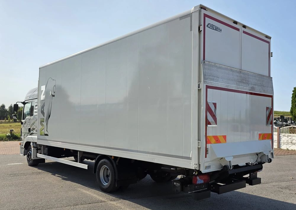 MAN TGL 12.250 / KONTENER / IZOTERMA / WINDA / 2019R / EURO 6 / PEŁEN SERWIS / 6 TON ŁADOWNOŚĆ / SPROWADZONY / ZADBANY / JAK NOWY / KSIĄŻKA SERWISOWA / E6 / 17 PALET - Kapalı kasa kamyon: fotoğraf 5 MAN TGL 12.250 / KONTENER / IZOTERMA / WINDA / 2019R / EURO 6 / PEŁEN SERWIS / 6 TON ŁADOWNOŚĆ / SPROWADZONY / ZADBANY / JAK NOWY / KSIĄŻKA SERWISOWA / E6 / 17 PALET - Kapalı kasa kamyon: fotoğraf 5