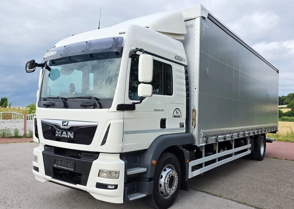 MAN TGM 18.290 / 18.250 /E6 / 22 PALETY / AUTOMAT / ZSUWANY DACH ORAZ BOKI / 9700 ŁADOWNOŚĆ / SERWISOWANY / NISKI PRZEBIEG / WINDA / FIRANKA / SPROWADZONY / 2019 / 335 TYŚ PRZEBIEG / PIERWSZY WŁAŚCIC - Tenteli kamyon: fotoğraf 1 MAN TGM 18.290 / 18.250 /E6 / 22 PALETY / AUTOMAT / ZSUWANY DACH ORAZ BOKI / 9700 ŁADOWNOŚĆ / SERWISOWANY / NISKI PRZEBIEG / WINDA / FIRANKA / SPROWADZONY / 2019 / 335 TYŚ PRZEBIEG / PIERWSZY WŁAŚCIC - Tenteli kamyon: fotoğraf 1