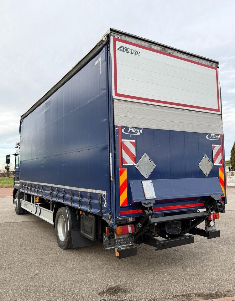 MAN TGM 18.340 / FIRANKA / LIFT / SPROWADZONY / KLIMA POSTOJOWA / 2017 / 9700 ŁADOWNOŚĆ / AUTOMAT / 18 PALET / E6 / WINDA / - Tenteli kamyon: fotoğraf 4 MAN TGM 18.340 / FIRANKA / LIFT / SPROWADZONY / KLIMA POSTOJOWA / 2017 / 9700 ŁADOWNOŚĆ / AUTOMAT / 18 PALET / E6 / WINDA / - Tenteli kamyon: fotoğraf 4