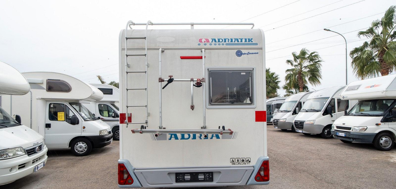 Adria adriatik coral 670 dk - Alkovenli karavan: fotoğraf 4 Adria adriatik coral 670 dk - Alkovenli karavan: fotoğraf 4
