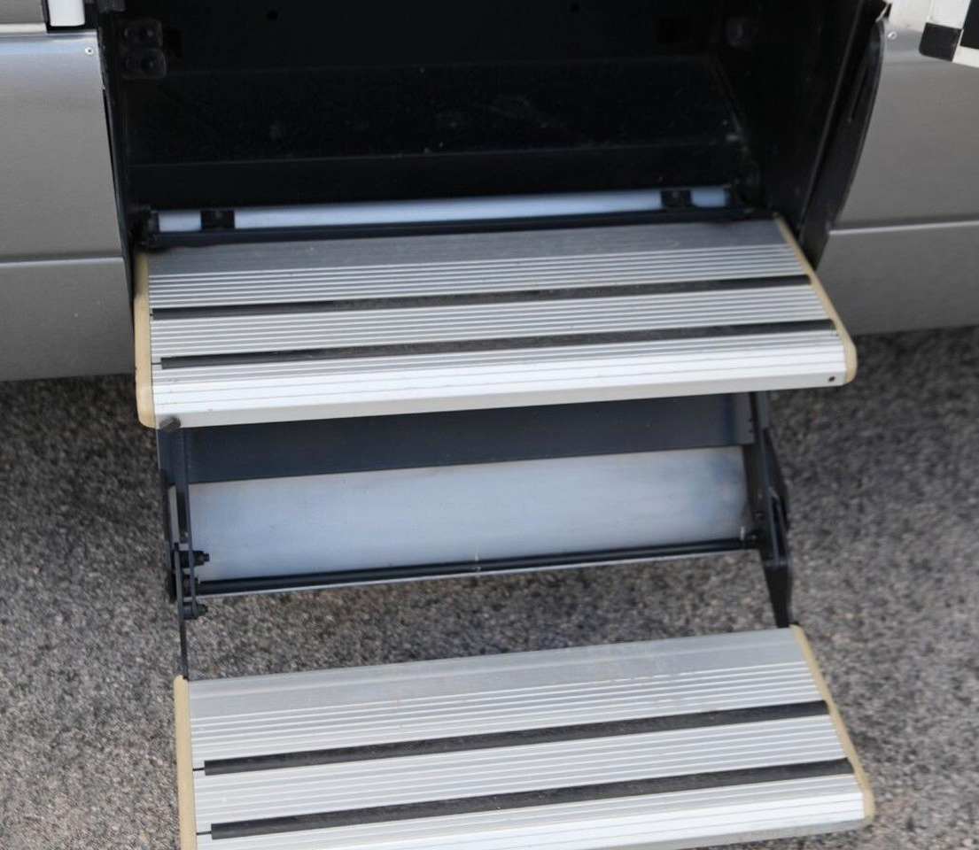 Laika REXOSLINE 620 - Entegre karavan: fotoğraf 5 Laika REXOSLINE 620 - Entegre karavan: fotoğraf 5