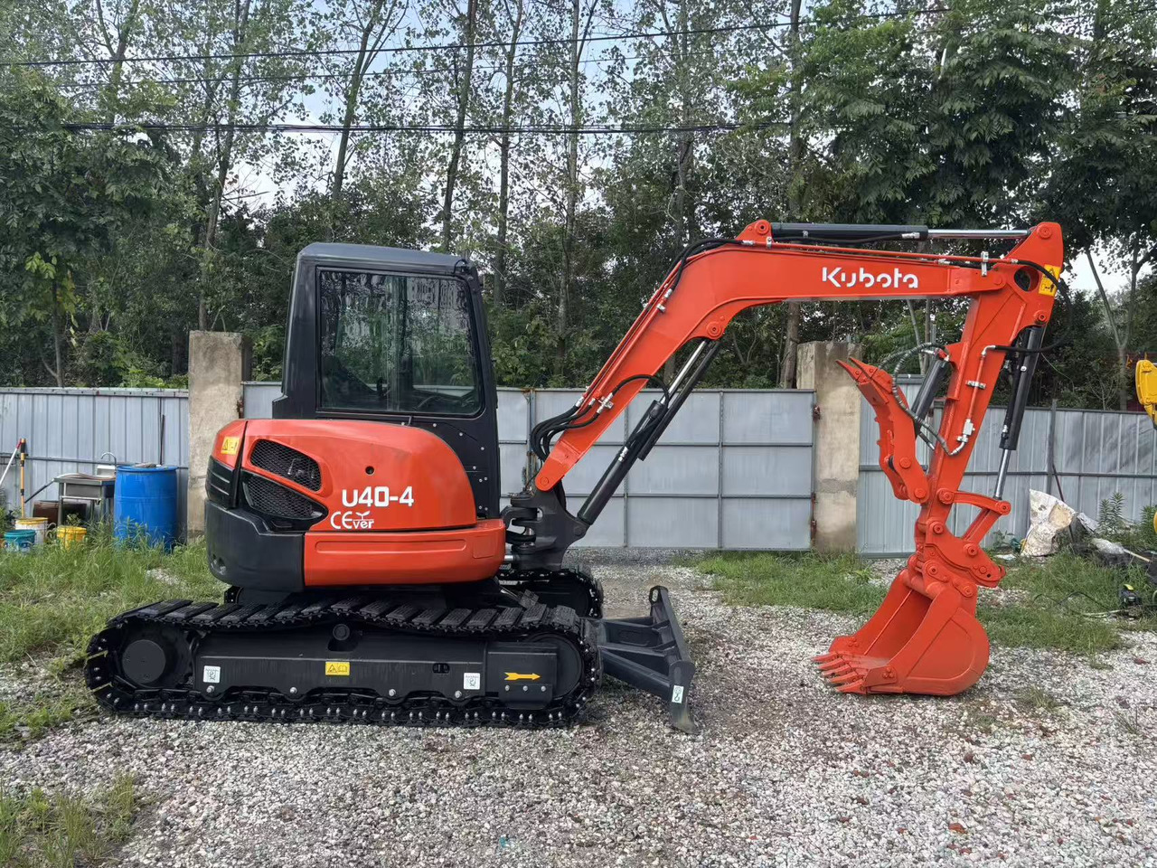 KUBOTA U40 - Mini ekskavatör: fotoğraf 1 KUBOTA U40 - Mini ekskavatör: fotoğraf 1