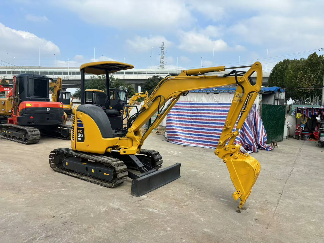 Komatsu Komatsu 20, Komatsu 20 - Mini ekskavatör: fotoğraf 3 Komatsu Komatsu 20, Komatsu 20 - Mini ekskavatör: fotoğraf 3
