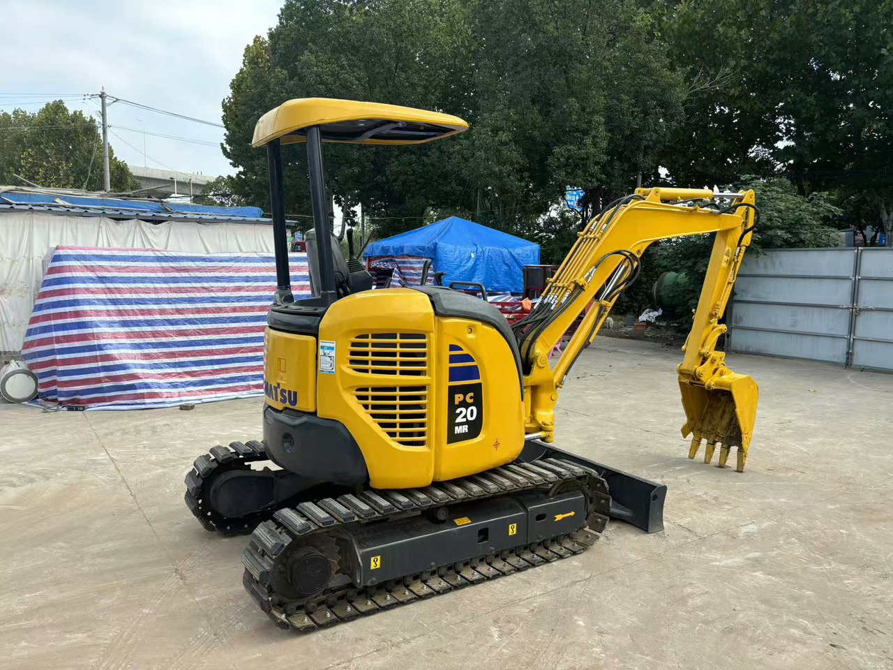 Komatsu Komatsu 20, Komatsu 20 - Mini ekskavatör: fotoğraf 1 Komatsu Komatsu 20, Komatsu 20 - Mini ekskavatör: fotoğraf 1