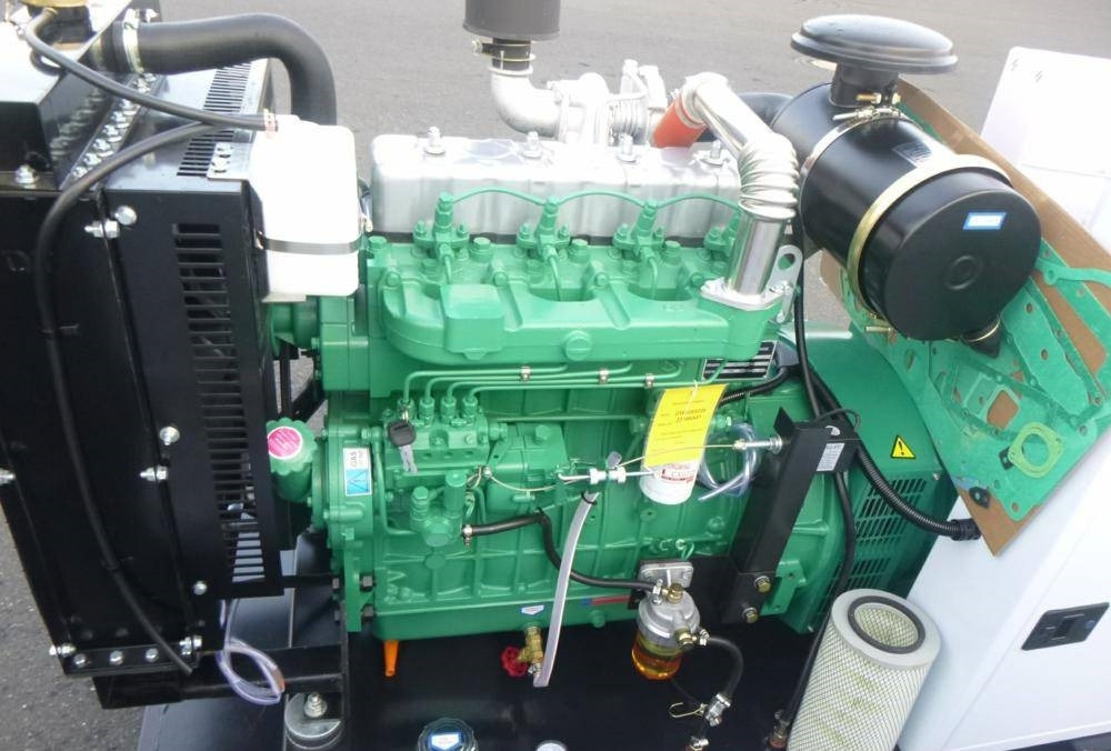 Ashita AG3-80 - Elektrikli jeneratör: fotoğraf 4 Ashita AG3-80 - Elektrikli jeneratör: fotoğraf 4