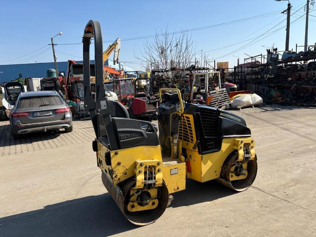 Bomag BW 100 AD-5 - Yol silindiri: fotoğraf 3 Bomag BW 100 AD-5 - Yol silindiri: fotoğraf 3