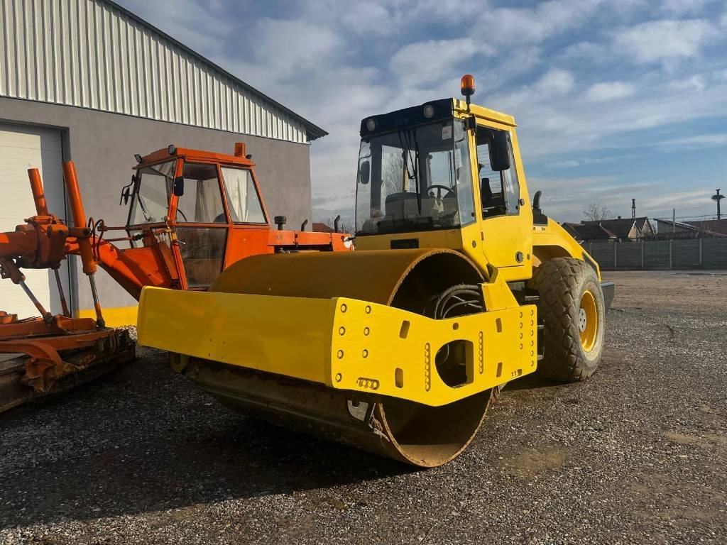 Bomag BW 216 D H-4 - Kompaktör: fotoğraf 1 Bomag BW 216 D H-4 - Kompaktör: fotoğraf 1