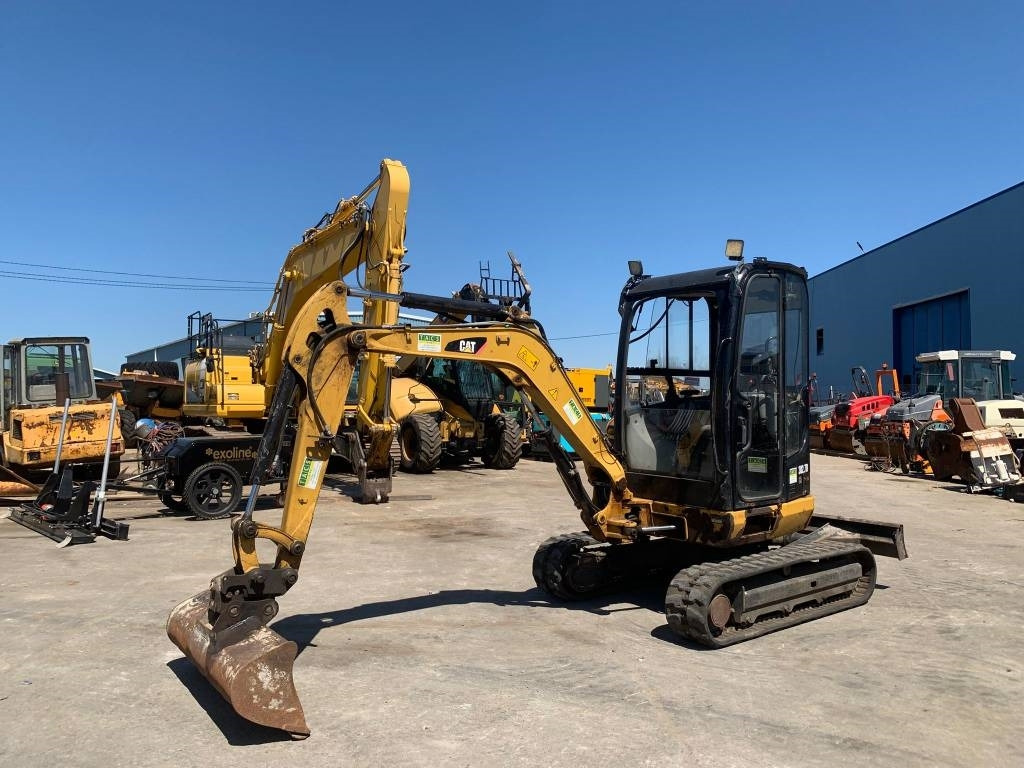 CAT 302.7 D CR - Mini ekskavatör: fotoğraf 1 CAT 302.7 D CR - Mini ekskavatör: fotoğraf 1