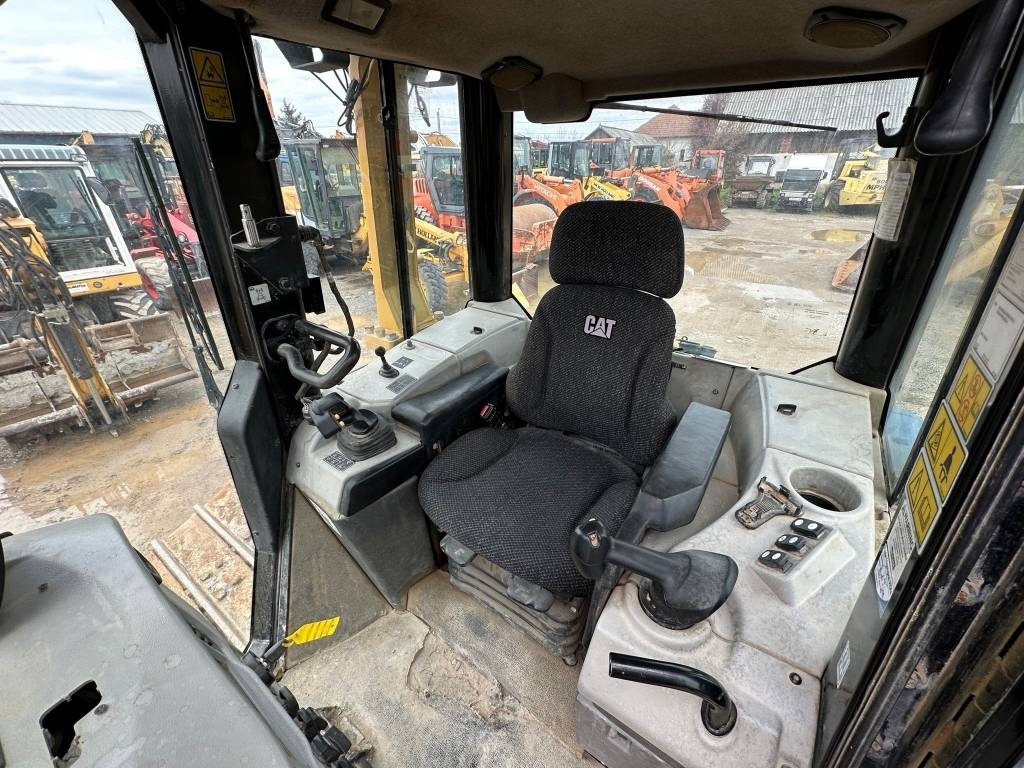 Buldozer CAT D 6 N LGP: fotoğraf 13