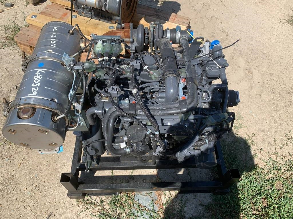 Kubota V 2403 NEW ENGINE - Motor - İş makinaları: fotoğraf 1 Kubota V 2403 NEW ENGINE - Motor - İş makinaları: fotoğraf 1