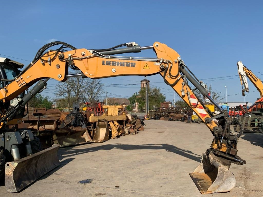 Liebherr A912 Compact+Engcon Rototilt - Tekerlekli ekskavatör: fotoğraf 5 Liebherr A912 Compact+Engcon Rototilt - Tekerlekli ekskavatör: fotoğraf 5
