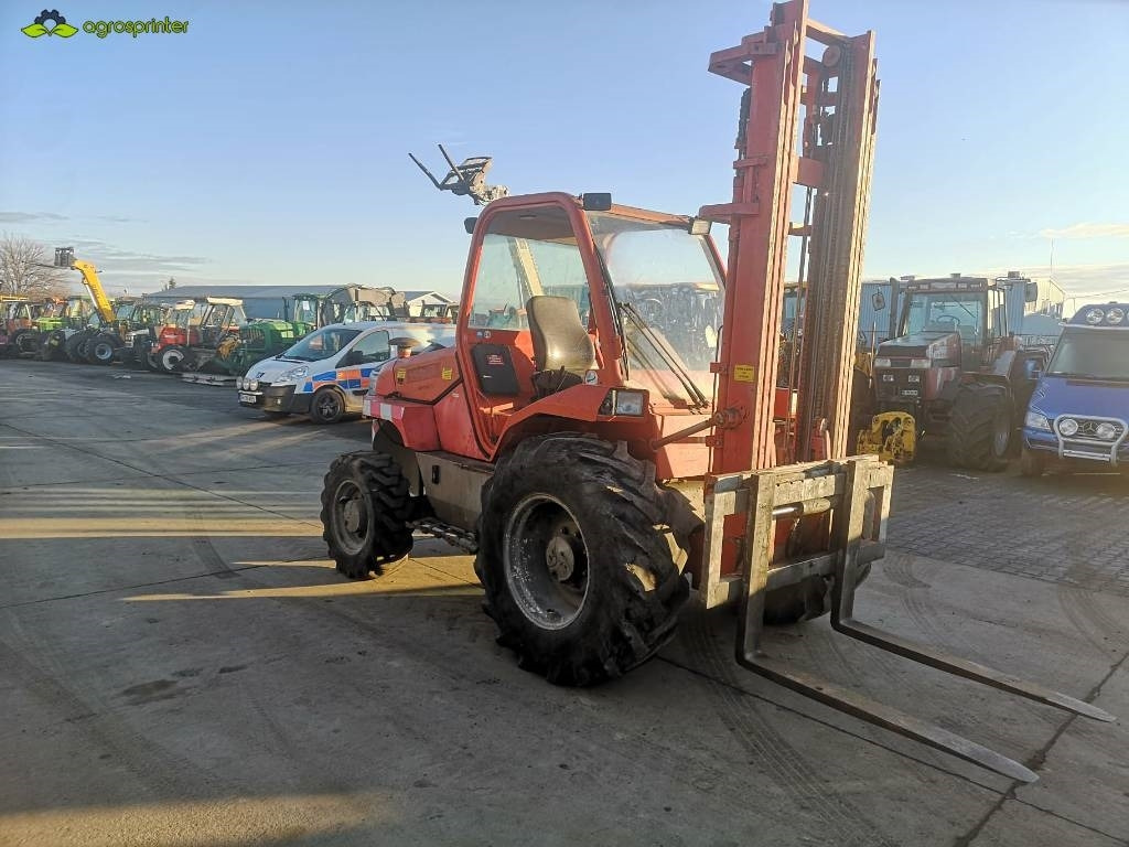 Manitou M 26.4 - Arazi tipi forklift: fotoğraf 2 Manitou M 26.4 - Arazi tipi forklift: fotoğraf 2